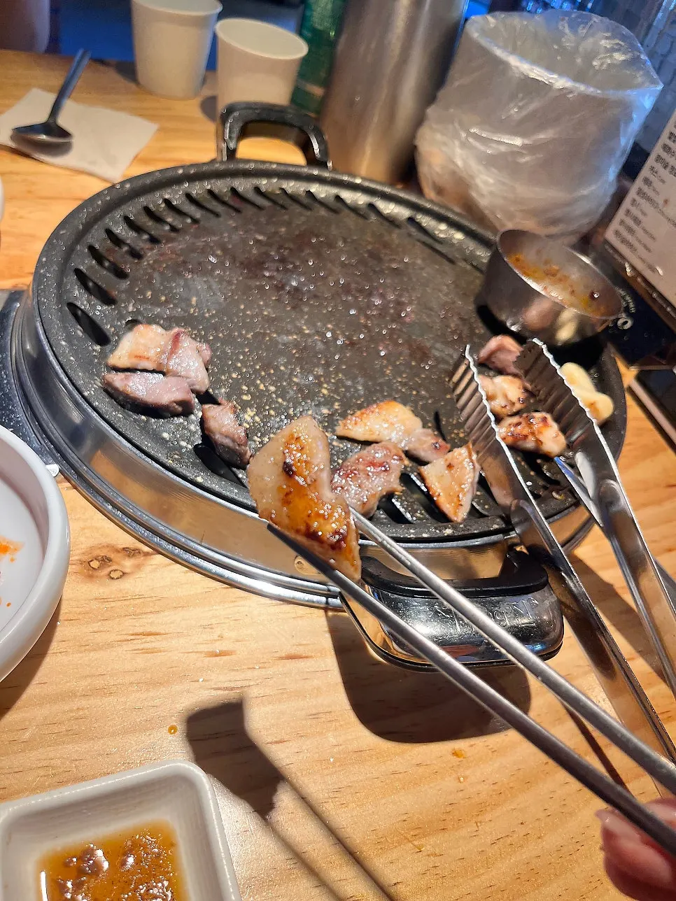 A fully cooked piece of dwitgogi