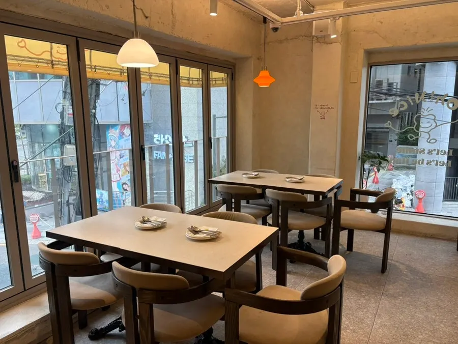 Omurice and pasta placed together on the table