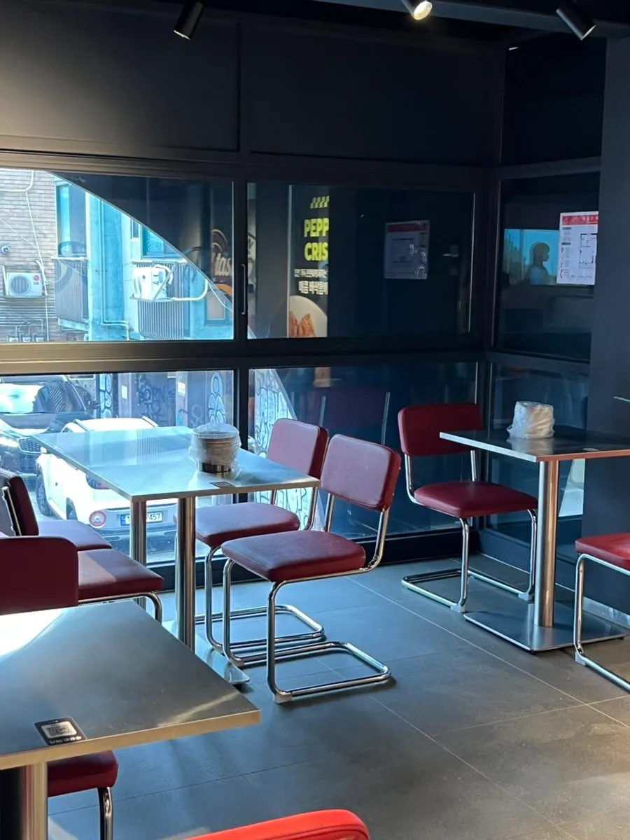 Open kitchen and self-bar on the second floor