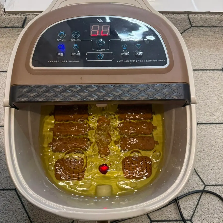 Pedicure treatment seat at Byuazeu Hongdae