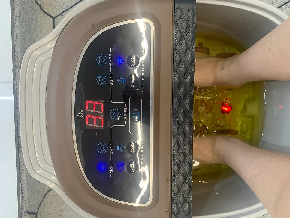 Foot soak setup provided free before the pedicure