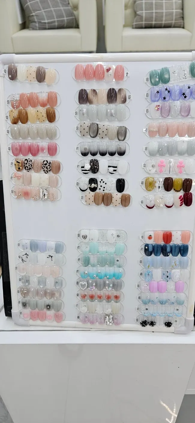 Wall display of Byuazeu nail art design samples
