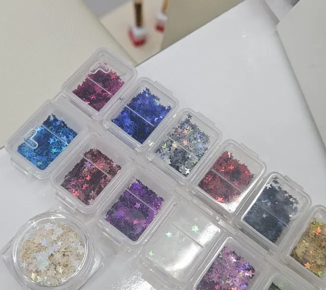 Choosing among several colors of star stickers