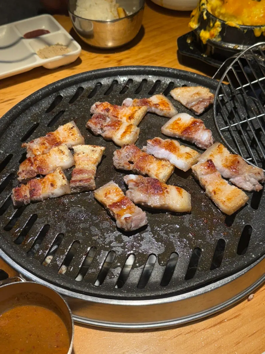 Pork skirt grilling on the pan