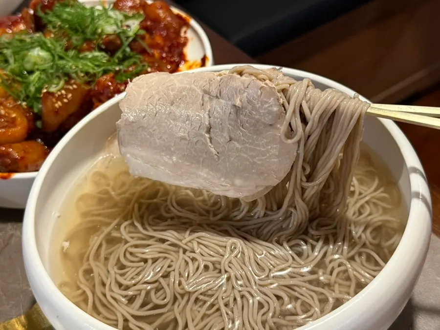 Pork gomtang at Anok