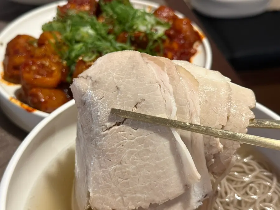 Pyongyang naengmyeon with mild broth