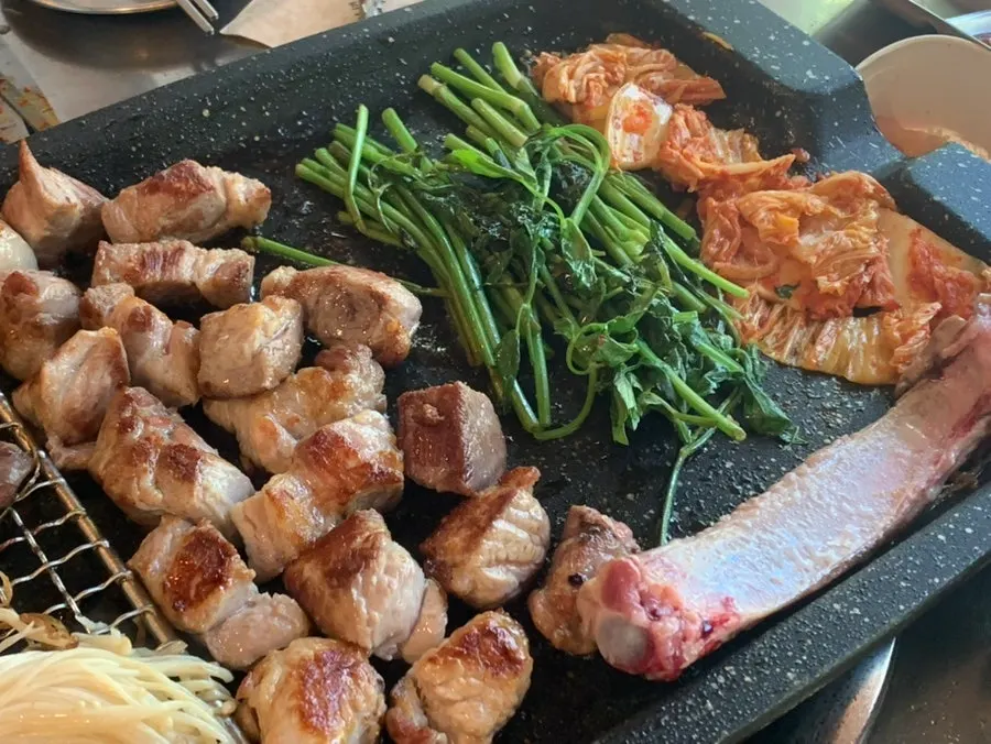Starting a visit to a Hongdae Korean barbecue restaurant by Gyeongui Line Forest Park