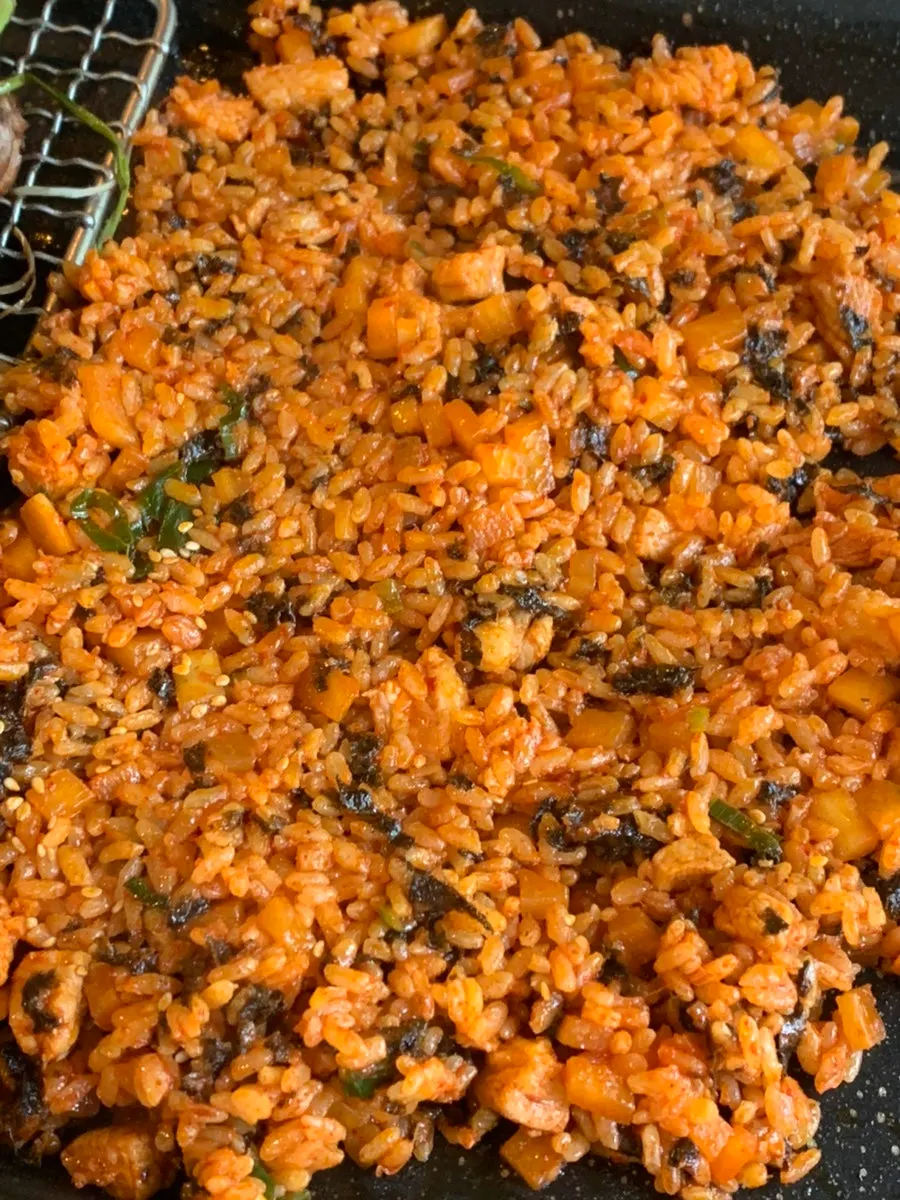Crunchy kkakdugi fried rice