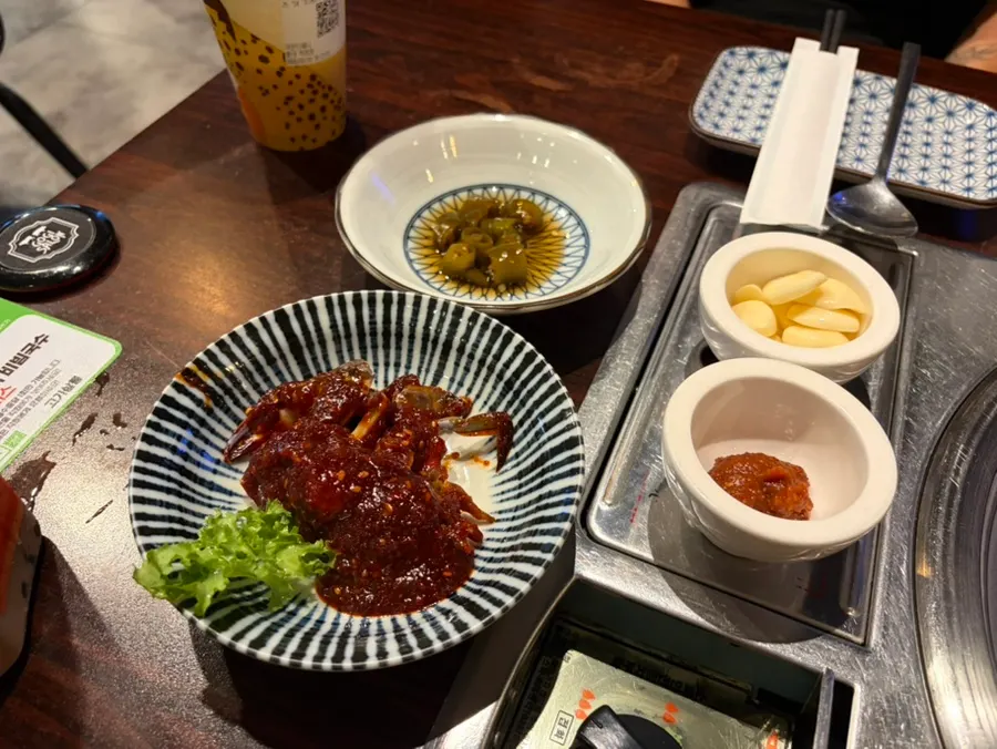 Gogi Salon banchan including geotjeori