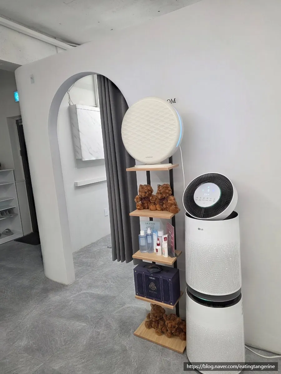 Indoor waiting area at Comma Hair & Makeup