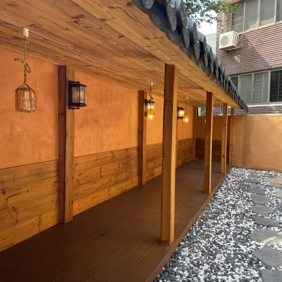 Anok's hanok building exterior on the Hongik-ro alley