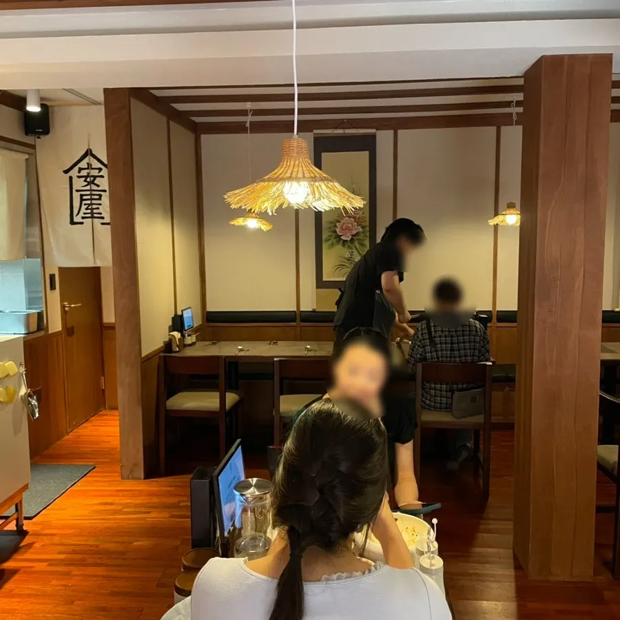 Anok's dining hall filled with customers