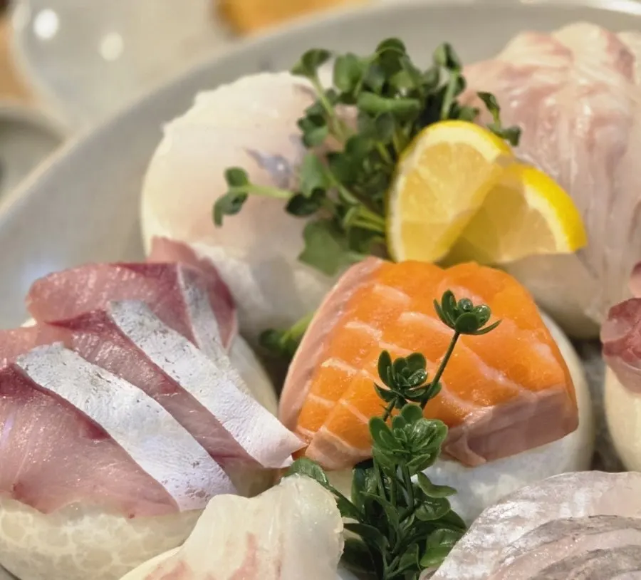 Sashimi spread mixing rockfish, flounder, salmon, and small yellowtail
