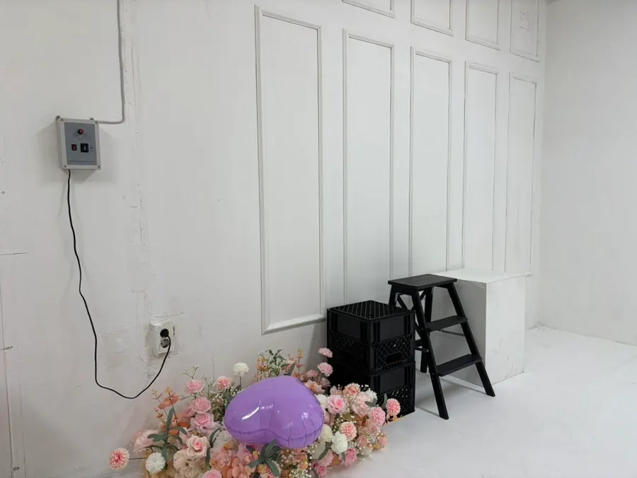 Room B에 비치된 촬영 소품들