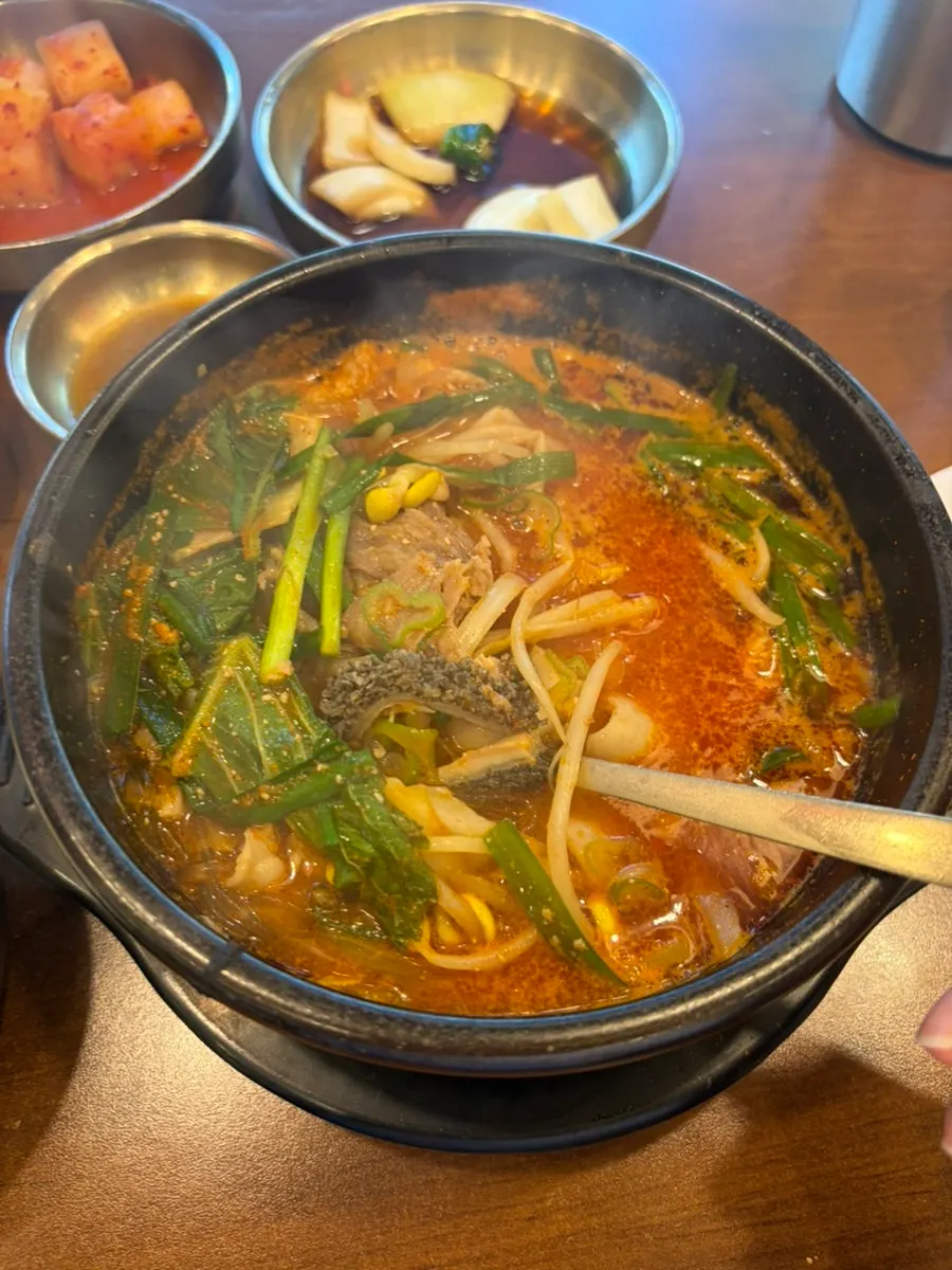 팔팔 끓는 곱해장 뚝배기