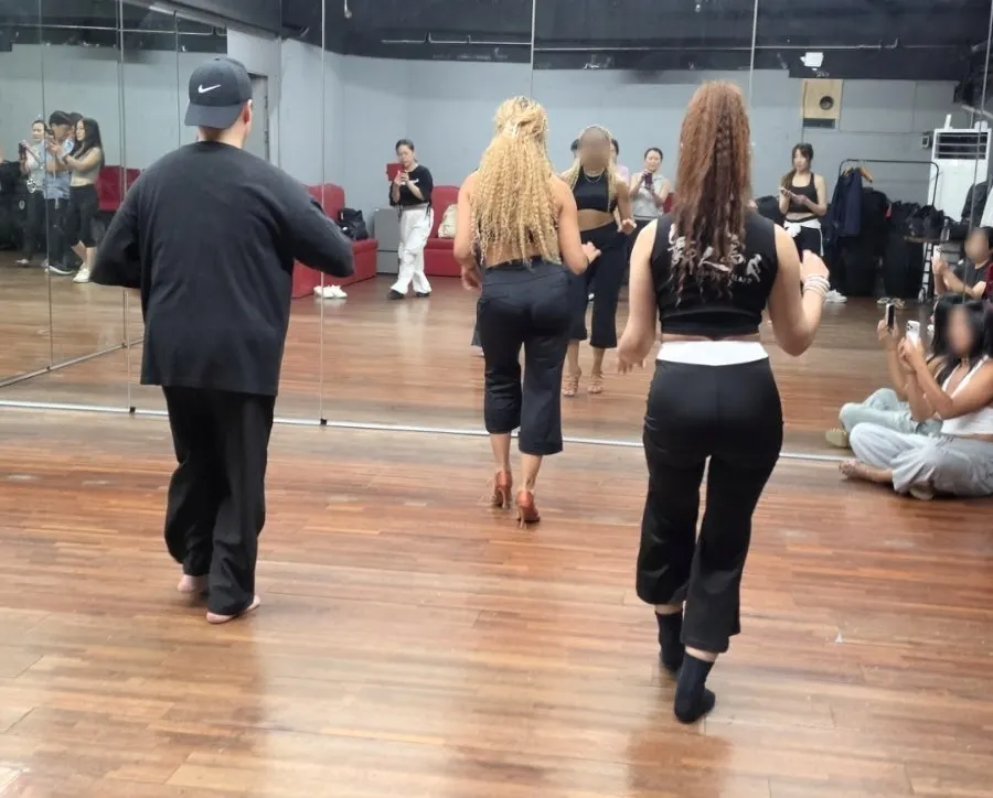 Photo related to the Afro-jazz workshop attended after the meal