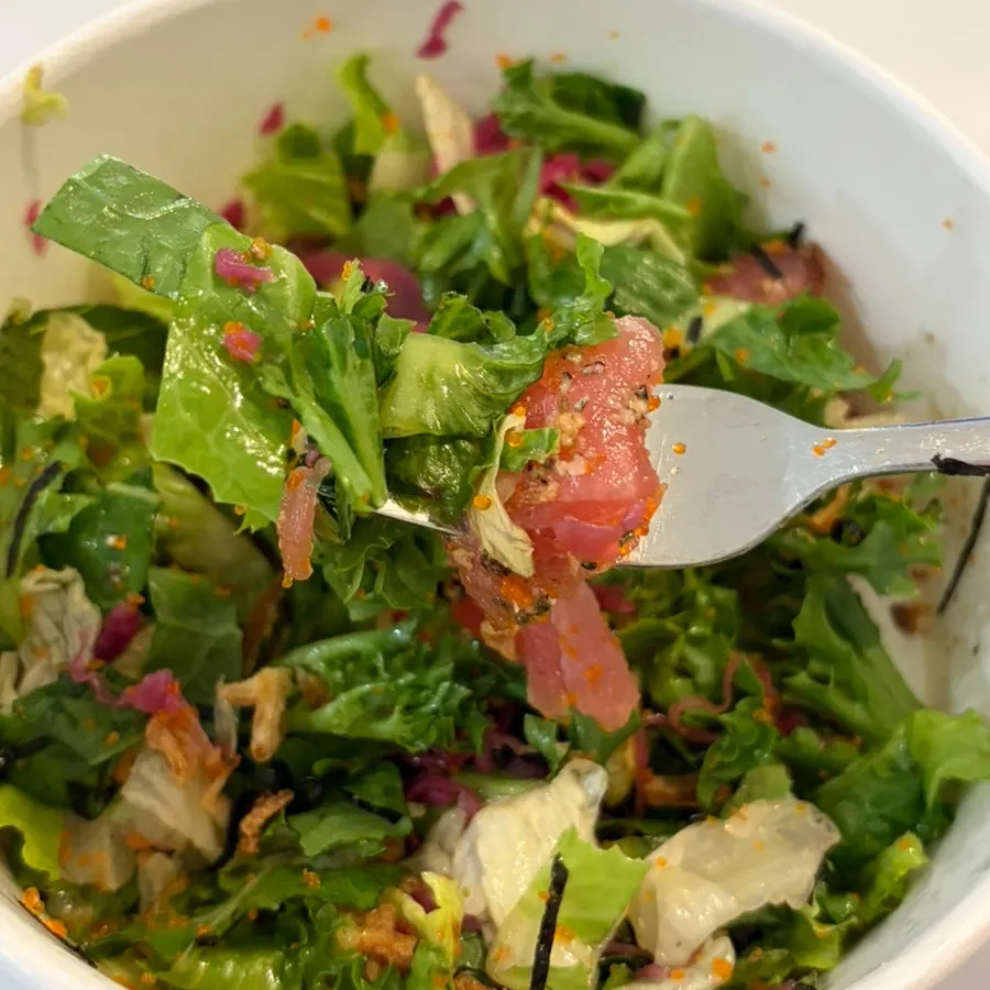 A bite-sized scoop of tuna poke