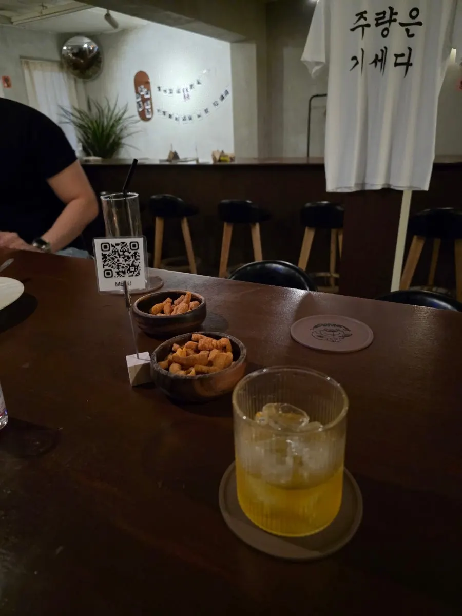 Scene at Doran Honsul Bar Hongdae Branch