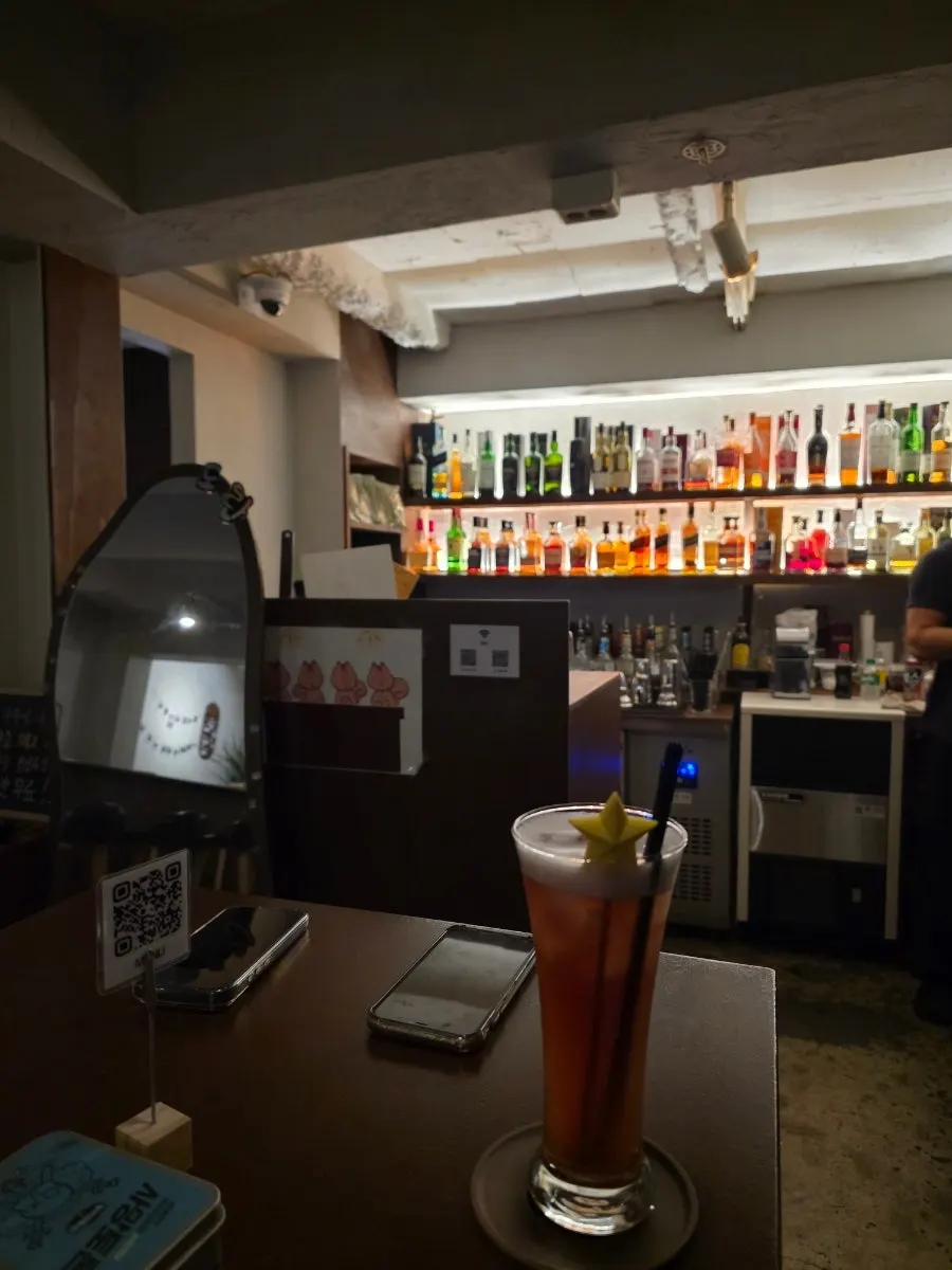 Conversation space at a Hongdae solo-drinking bar