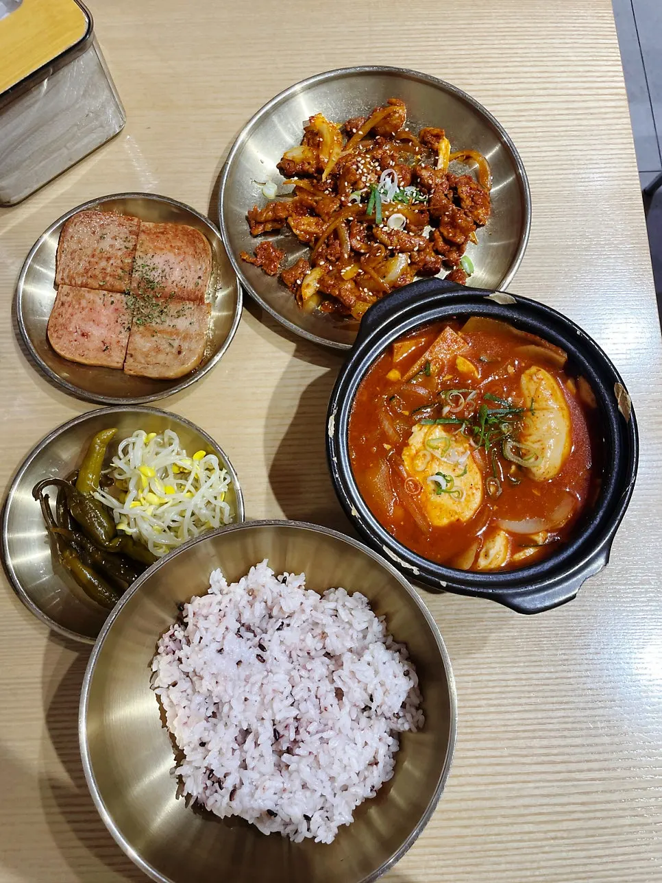 Korean set meal at Bap Jangin Hongdae Branch
