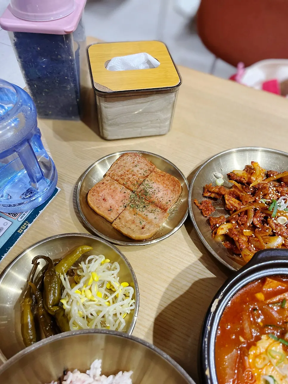 A table at Bap Jangin good for solo dining