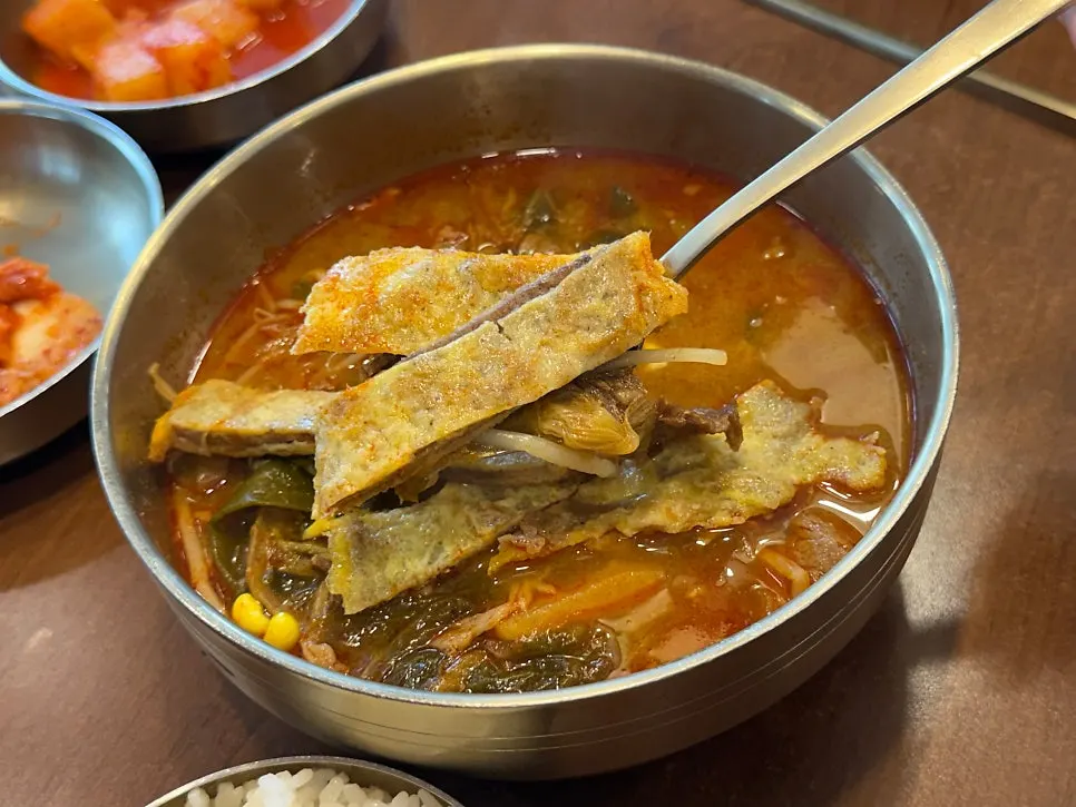 汤中丰富的牛肉配料