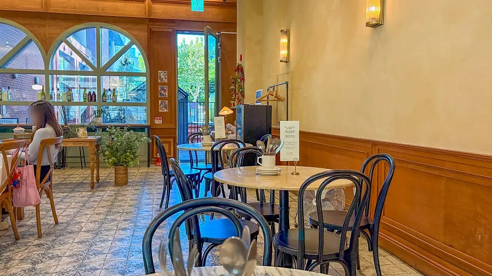 Various table seating styles
