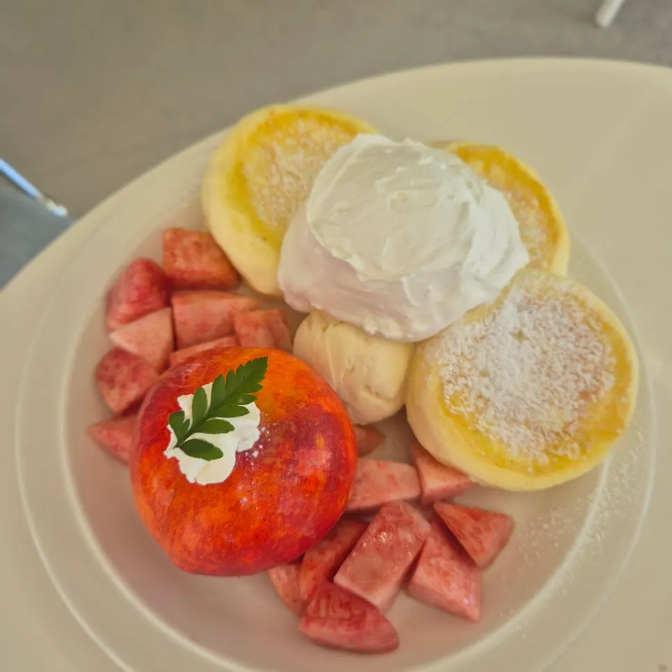 A plate of Think Fruit's peach soufflé