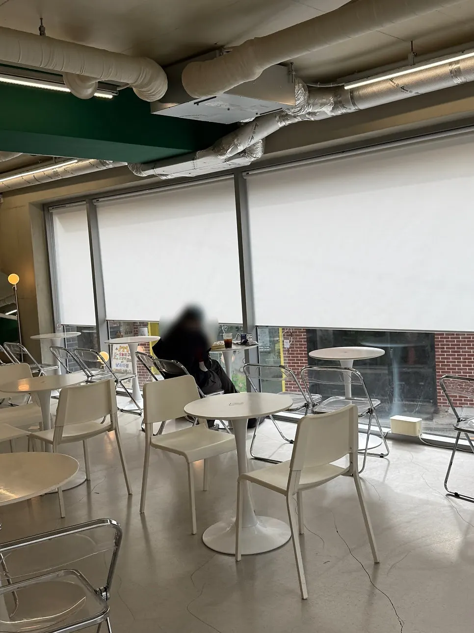 Tables and interior design inside Think Fruit