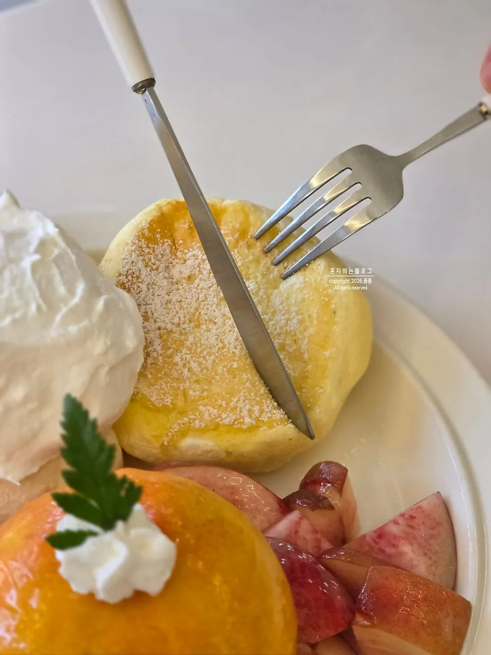 Crisp peach and juicy peach together on the soufflé