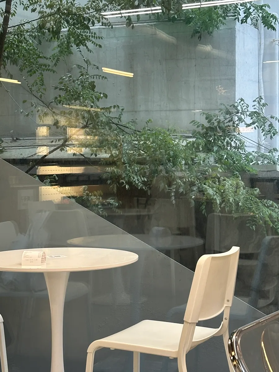Atmosphere photo of Think Fruit, the Hongdae dessert café