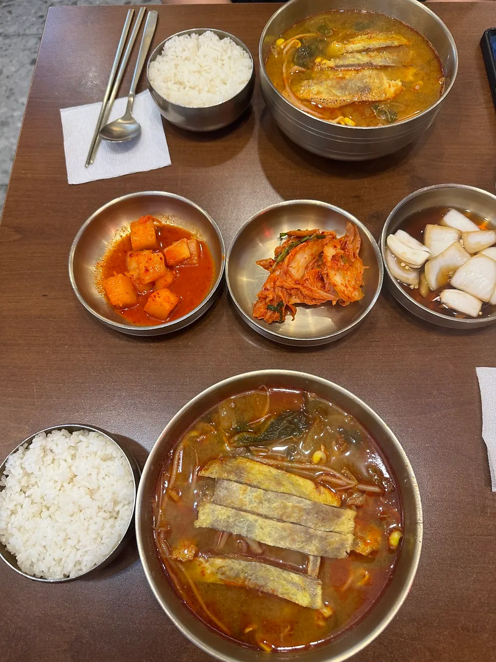 Table set with gukbap