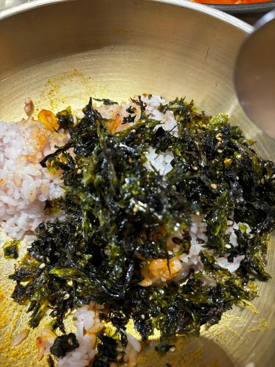 Bulgogi stir-fry piled onto rice