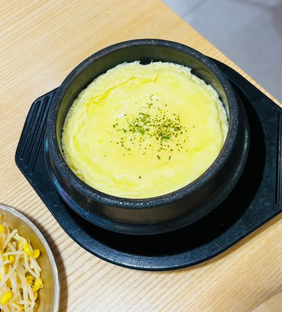Soft egg custard served in a stone pot