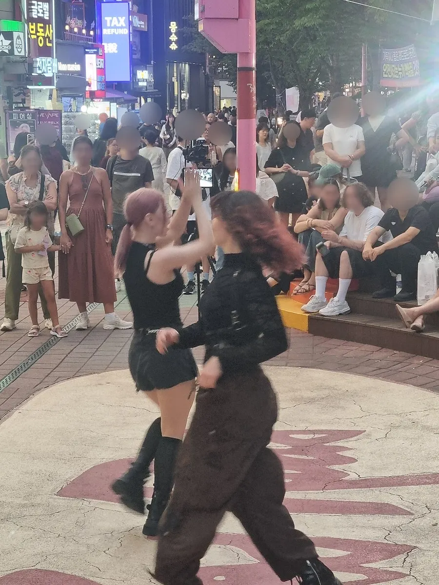 Exploring Hongdae streets after the meal