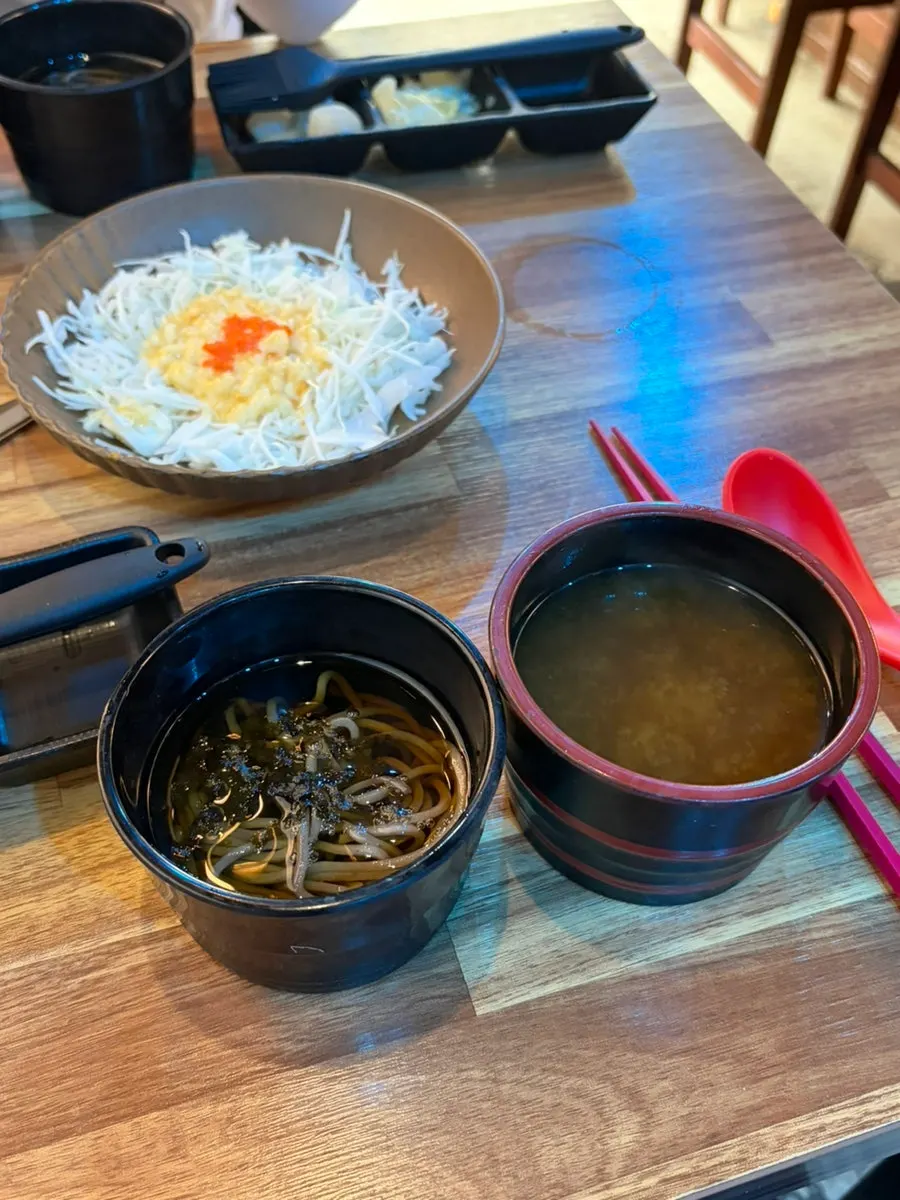 Appetizer salad and cold soba at Yu Iksang Sushi