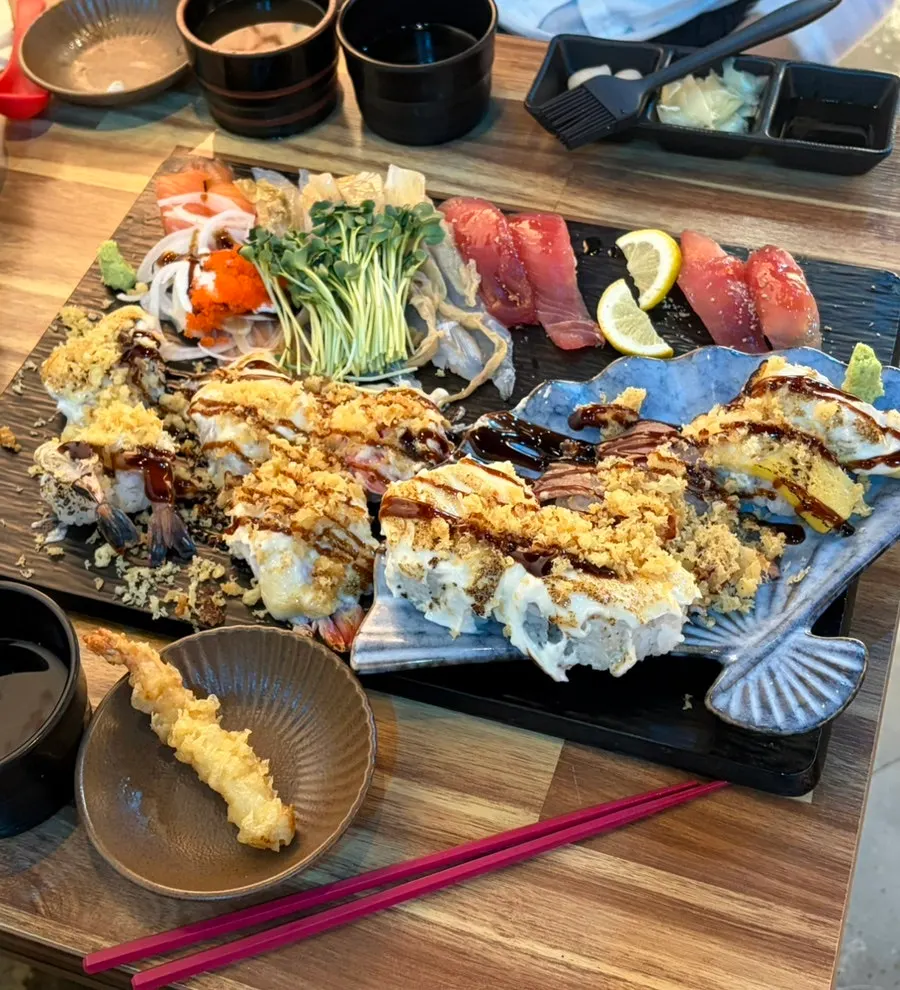 Smoky aburi sushi