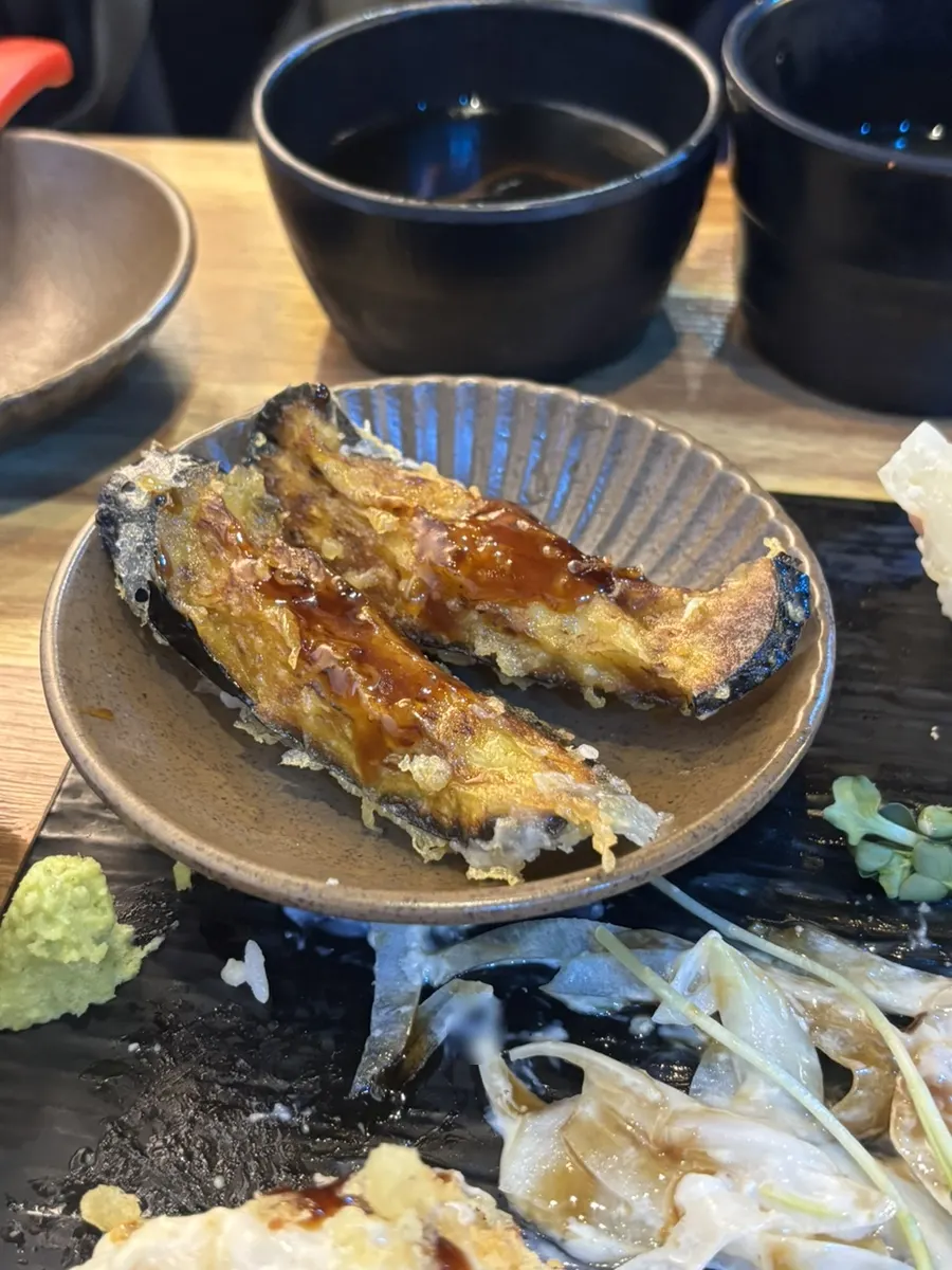 서비스로 나온 가지튀김 초밥