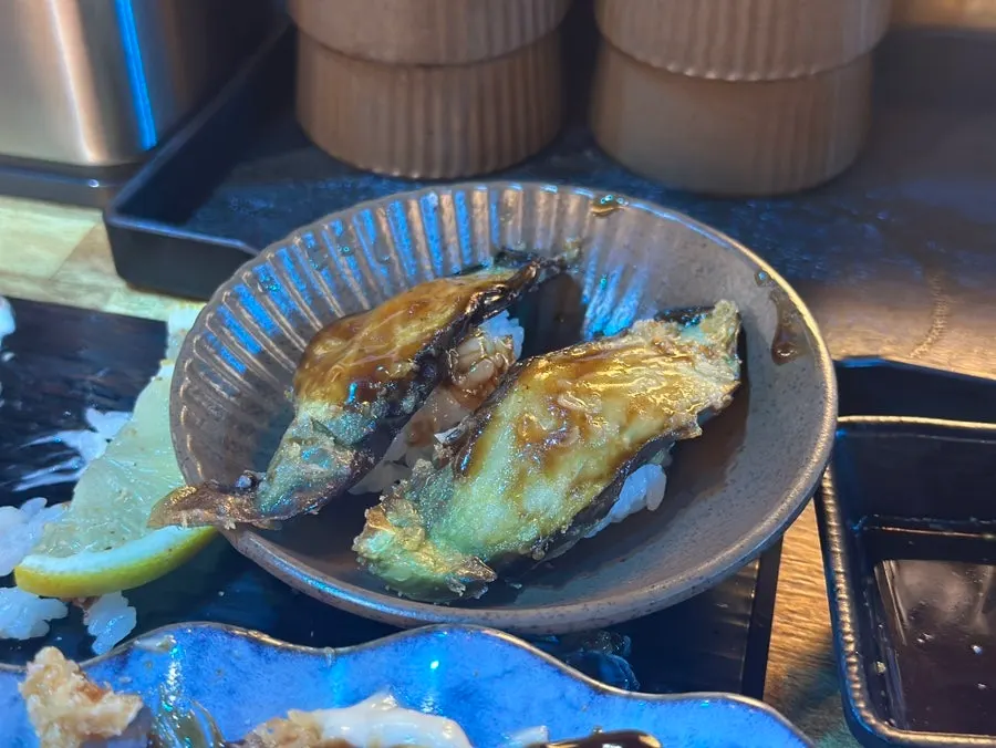 서비스로 나온 가지초밥