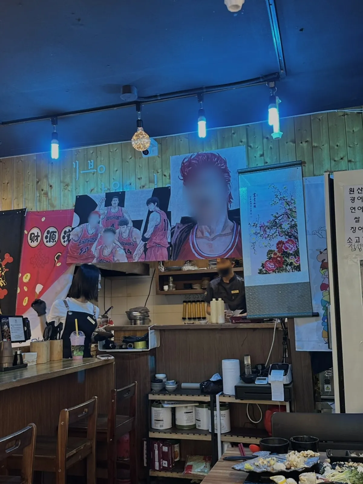 Cozy interior of Yu Iksang Sushi Hongdae