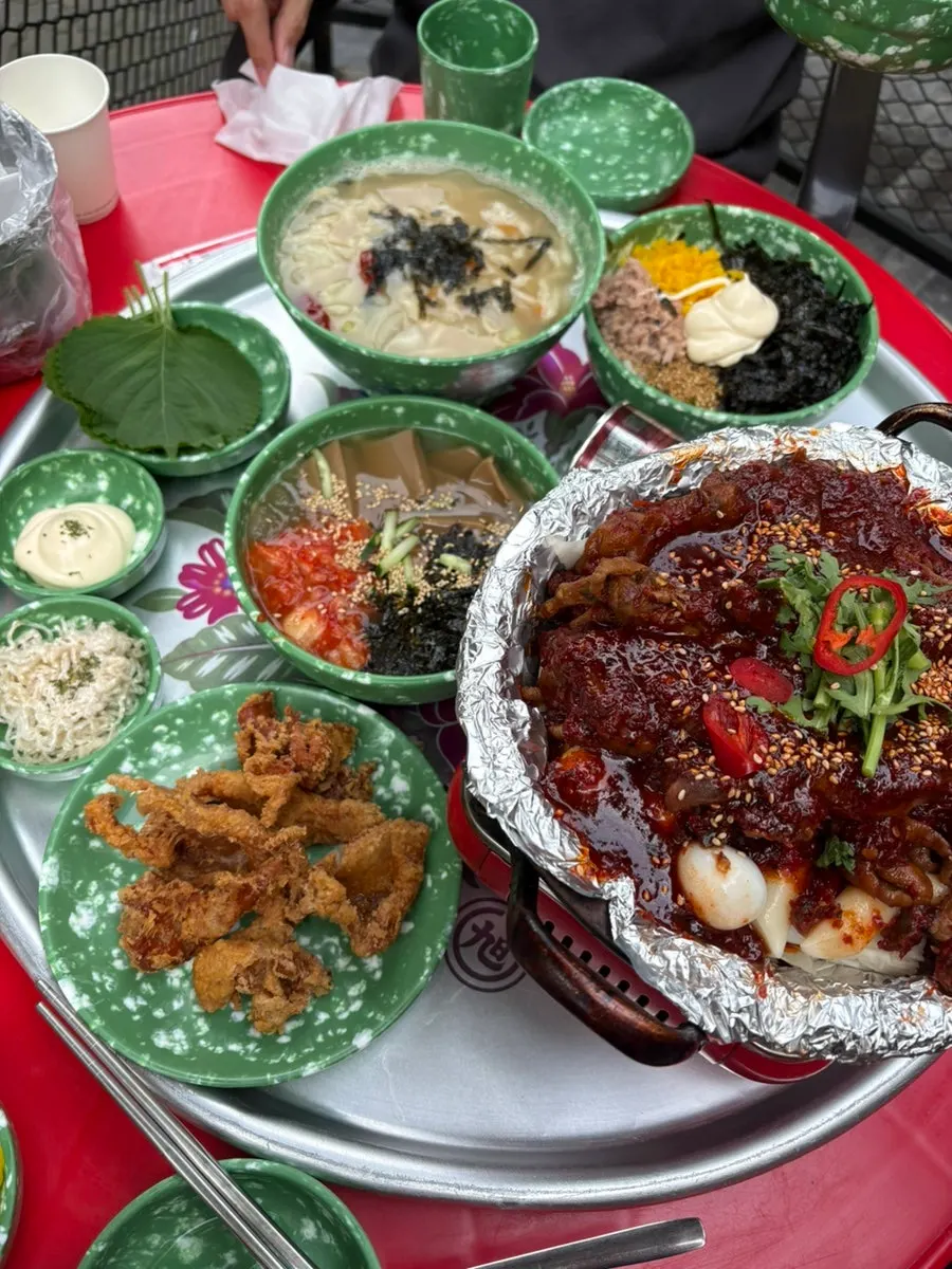 Full spread of the generous chicken feet combo for two