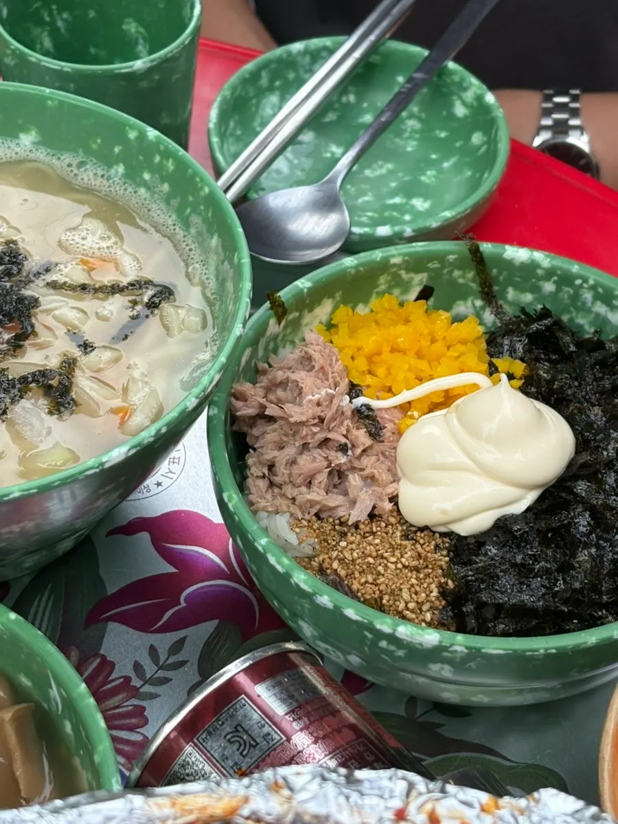 The added flying fish roe steamed egg