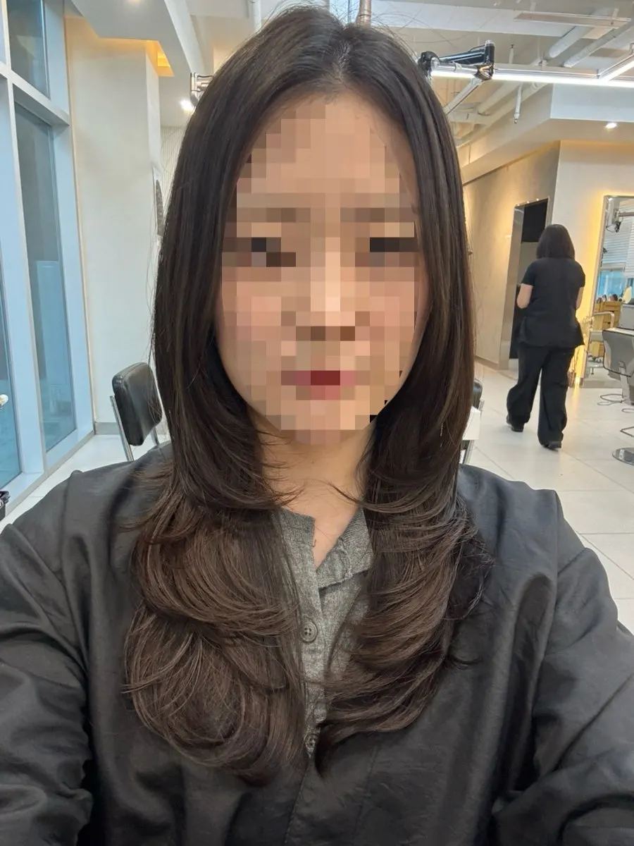 깔끔하게 정리된 레이어드 C컬 끝단