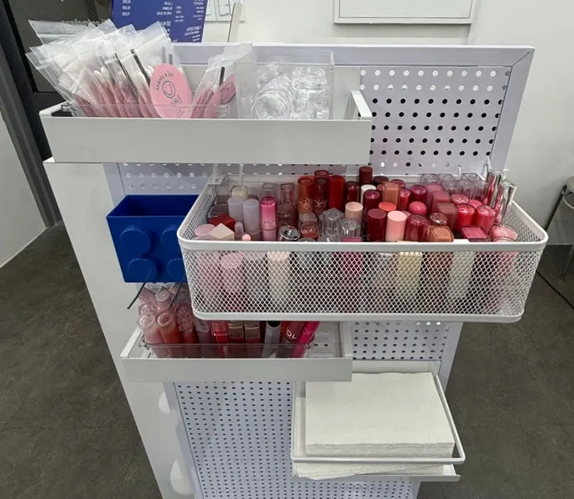 Beragam produk lip yang disiapkan