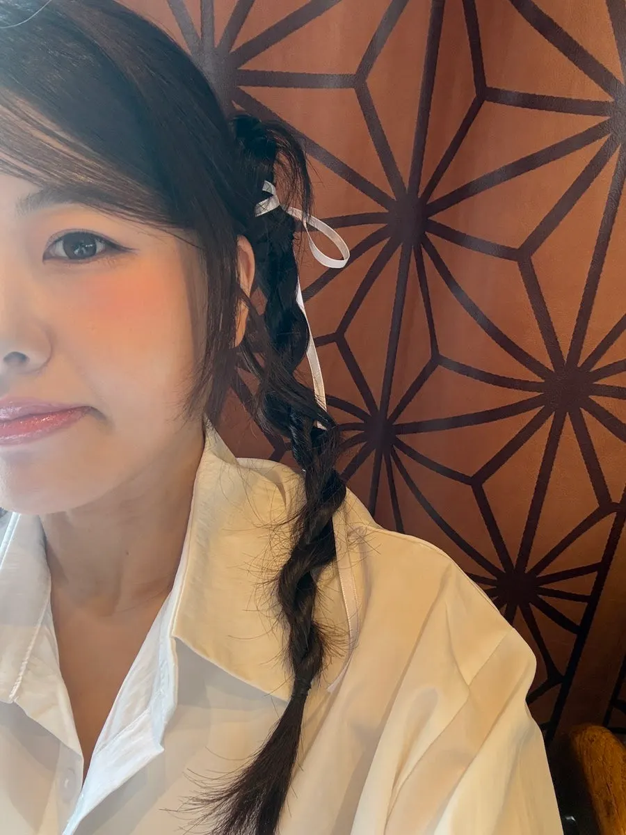 러블리한 양갈래 웨딩 헤어
