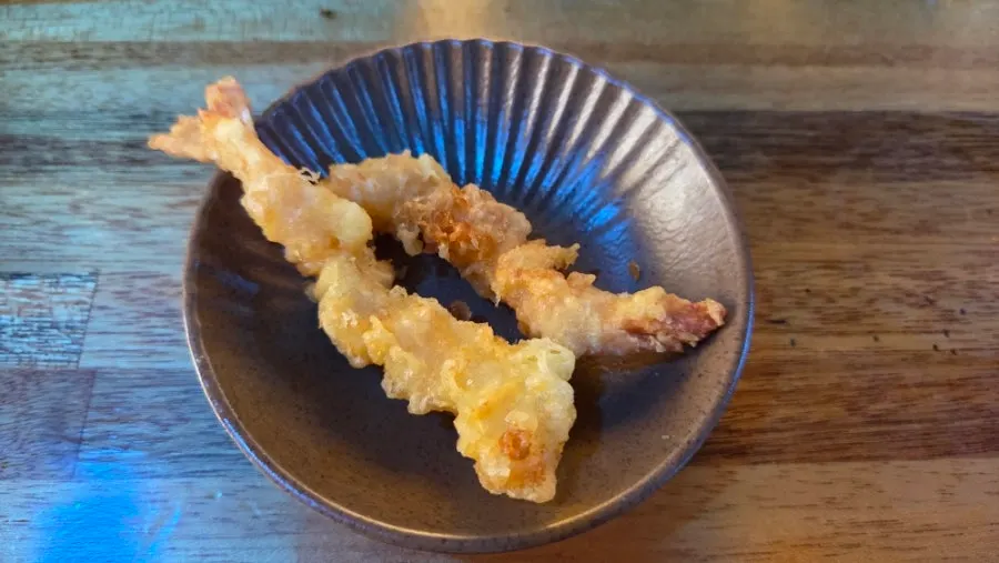 Crispy shrimp tempura and set items
