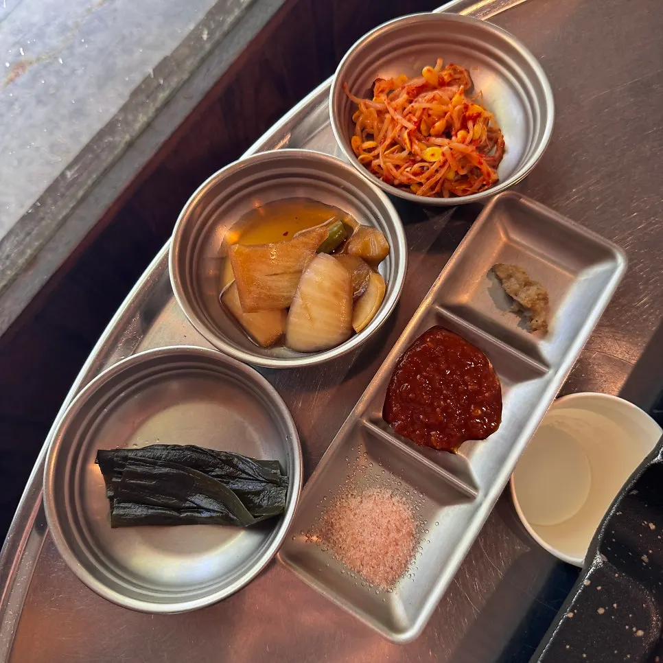 목살 갈비살과 오늘의 한우 구성