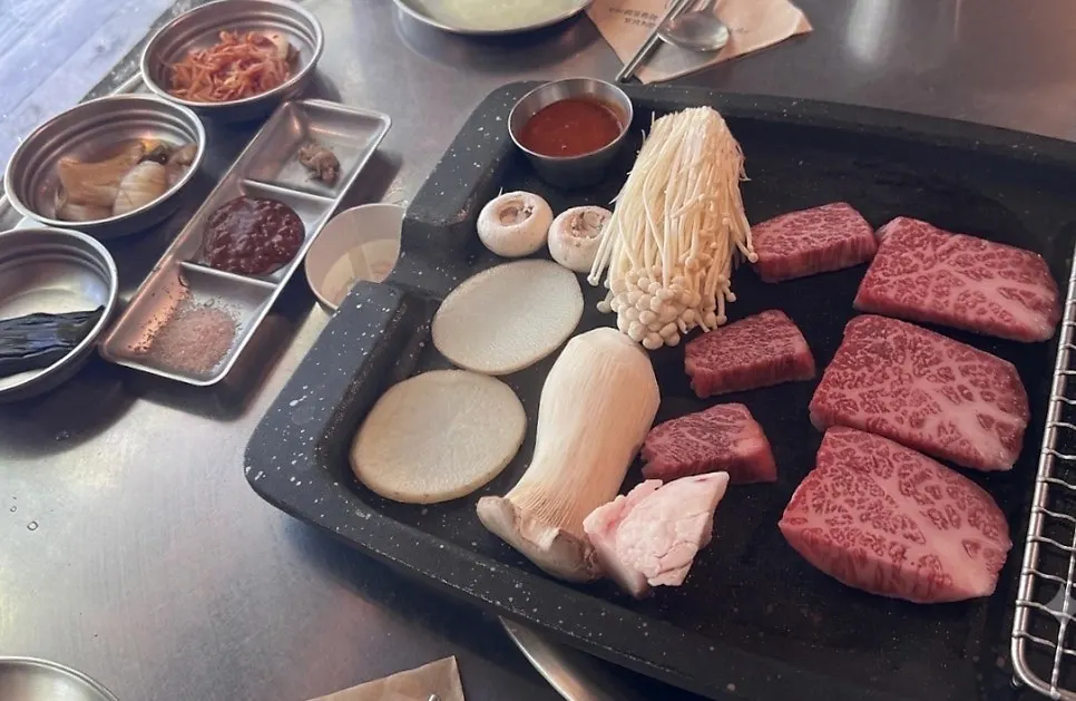 명이나물과 파채 밑반찬