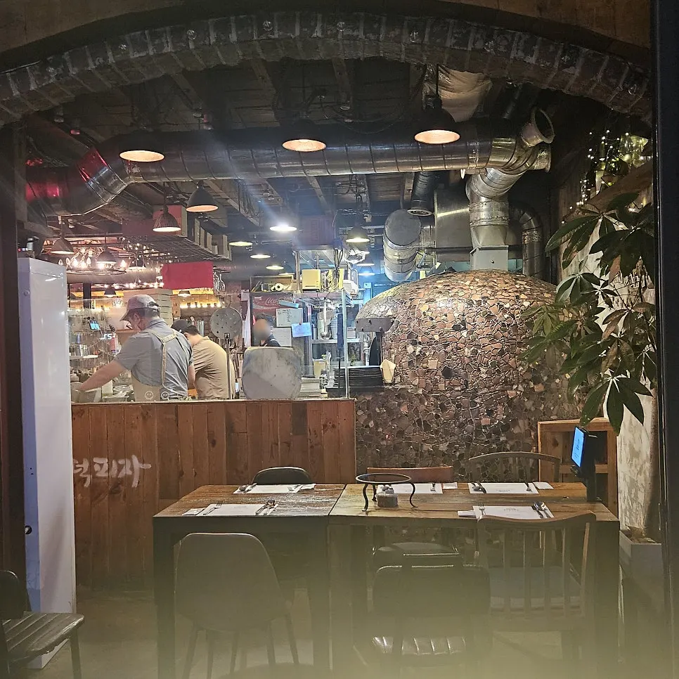 홍대화덕피자 피자와 파스타 상차림