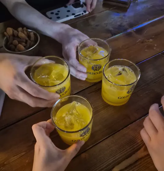 자리에 나온 오렌지 웰컴티